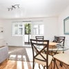 Beautiful apartment close to tubes and buses