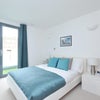 Photo 6: Double bedroom 