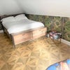 Photo 8: Room 1