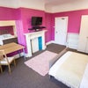 Photo 4: Large double room with bills included 