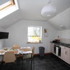 Photo 4: Kitchen