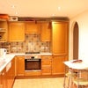 Photo 7: kitchen