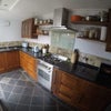 Photo 6: Kitchen