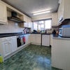 Photo 4: Kitchen
