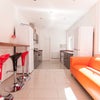 Photo 5: kitchen