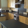 Photo 3: Kitchen
