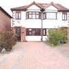 4 Bedroom Stunning House in Wanstead with Parking
