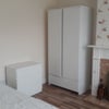 Photo 8: Room 4 