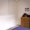 Photo 6: Room 2