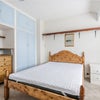 Photo 4: Room 1