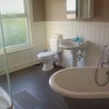 Photo 3: bathroom