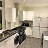 Photo 2: Modern kitchen