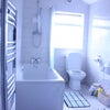Photo 4: Spacious well kept bathroom 