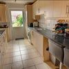 Photo 2: kitchen
