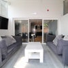 Photo 3: Lounge area 