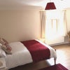 Photo 6: Room 1