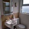 Photo 5: Private en suite 