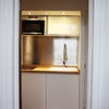 Photo 5: Kitchenette