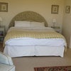 Photo 2: Bed-Sit 