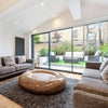 Photo 2: Lounge