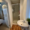 Photo 7: Large Quiet Double with En Suite Overlooking the Garden