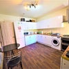 Photo 4: Kitchen