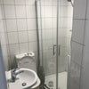 Photo 8: En suite bathroom 