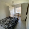 Photo 5: bedroom