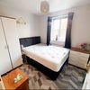 Photo 4: Bedroom
