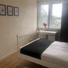Fully Furnished 3-bed Flat with Living room