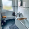 Photo 6: Full bathroom