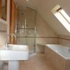 Photo 5: 2nd floor bathroom