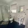 Photo 4: Studio en-suite with power shower