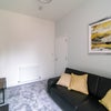 Photo 8: Room 4 (ensuite)