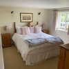 Photo 4: Bedroom
