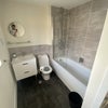 Photo 3: En-suite