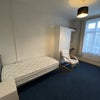 Photo 3: Room 1