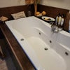 Photo 6: Whirlpool bath