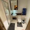 Photo 4: En-suite bathroom