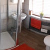 Photo 4: bathroom