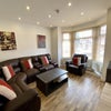 Photo 7: Lounge