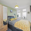 Photo 3: Room 1