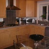 Photo 4: kitchen