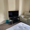 Photo 4: Bedroom