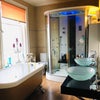 Photo 6: bathroom