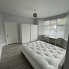 Photo 3: Room 1