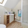 Photo 3: Room 5 en suite - available 10th April 2026