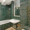 Photo 7: Main bathroom 