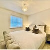Photo 4: Master Bedroom (En‑Suite)
