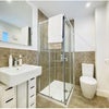 Photo 6: Master Bedroom (En‑Suite)